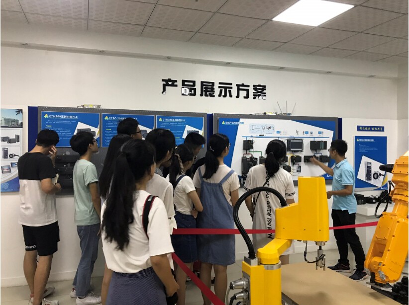 J9直营集团展厅2.jpg