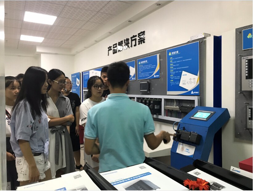 J9直营集团展厅4.jpg